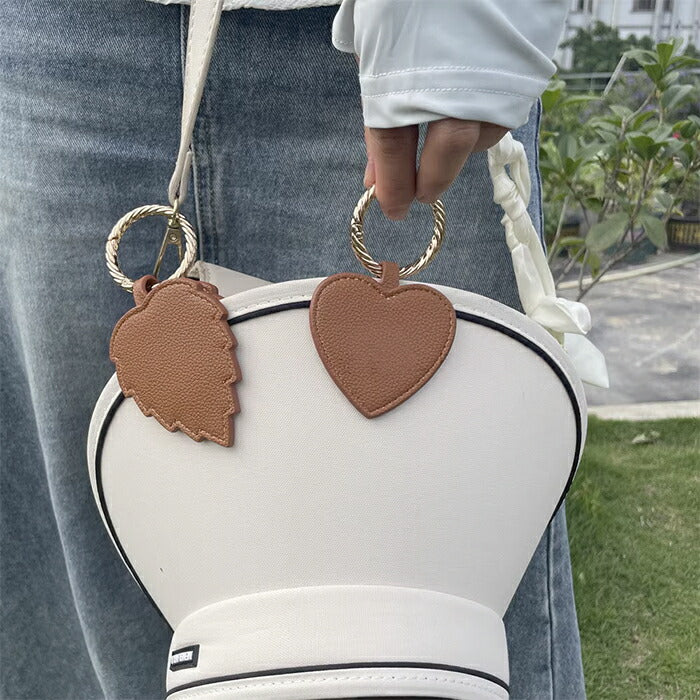 帽子を挟めるキーホルダー