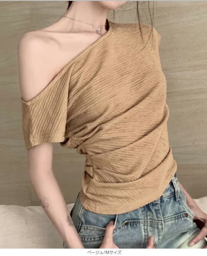 クレープ加工ワンショルダーアシメトップス