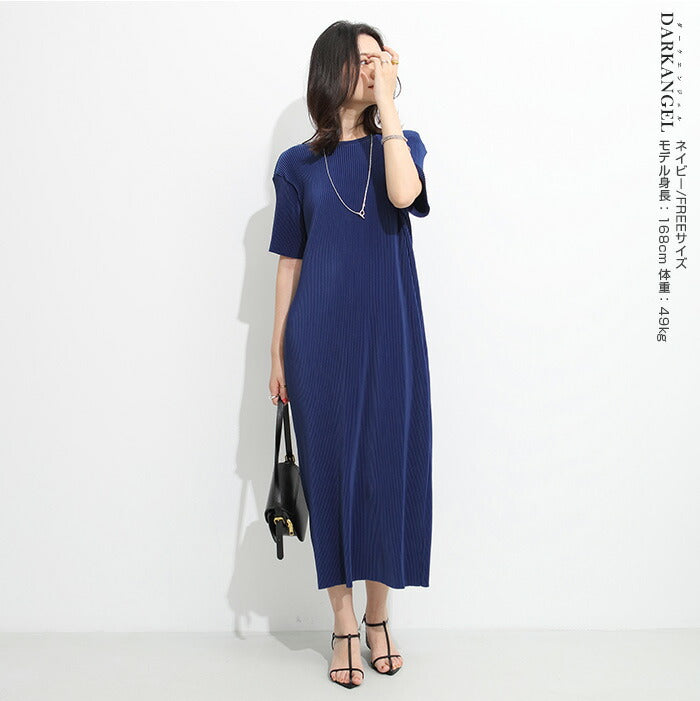 プリーツワンピース