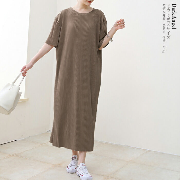 プリーツワンピース