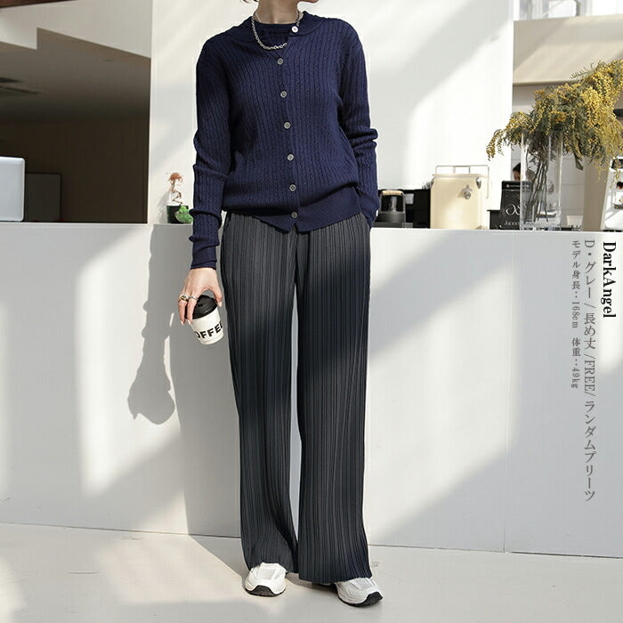 プリーツワイドパンツ