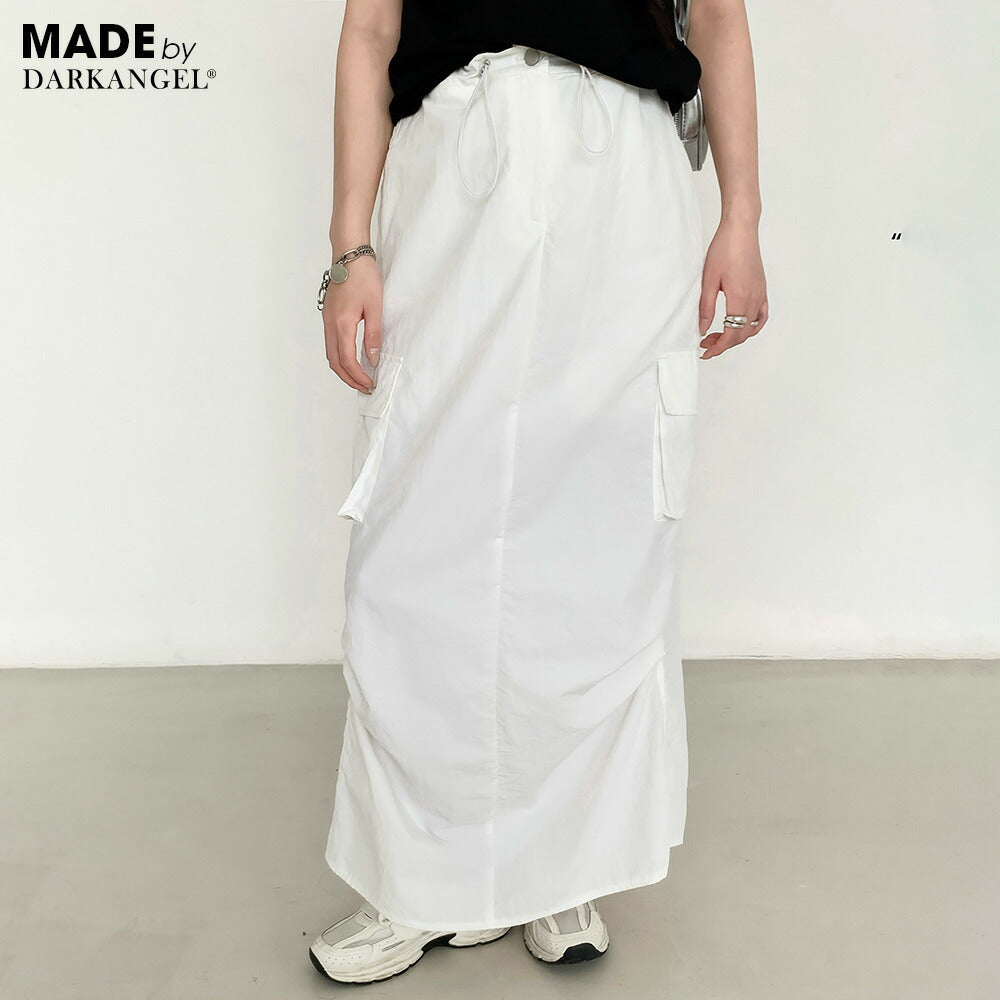 サテンナロースカート