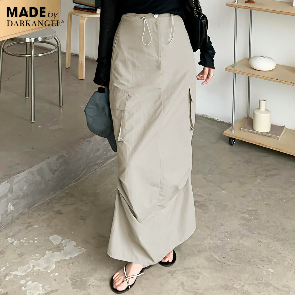 サテンナロースカート