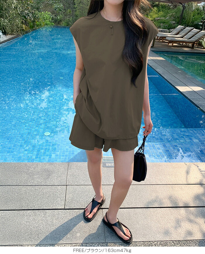 ノースリーブラッシュガード