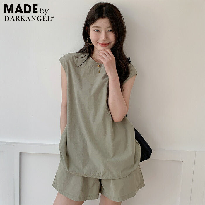 ノースリーブラッシュガード