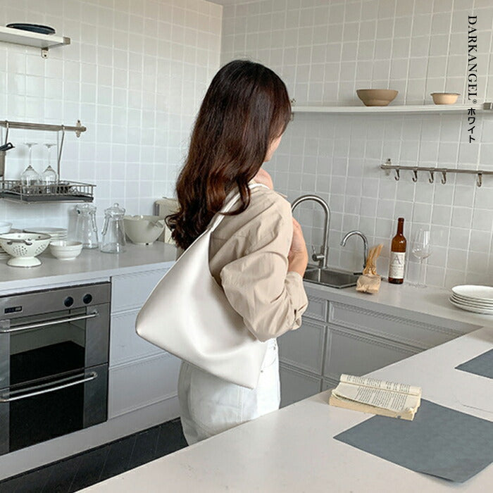 ソフトレザーシンプルショルダーバッグ