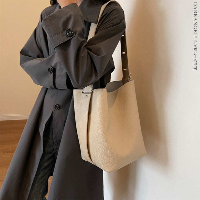 本革風バケツ型トートバッグ