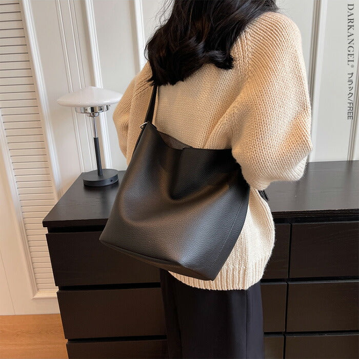 本革風バケツ型トートバッグ