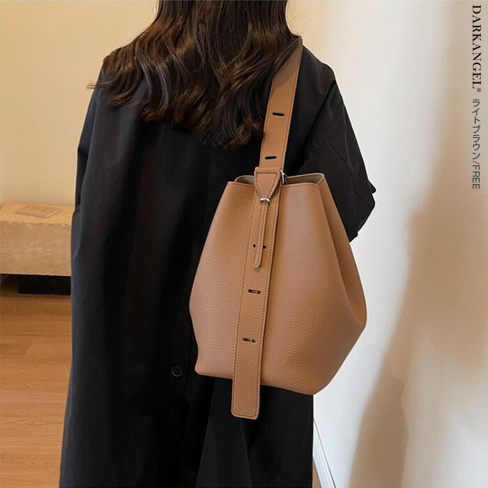 本革風バケツ型トートバッグ