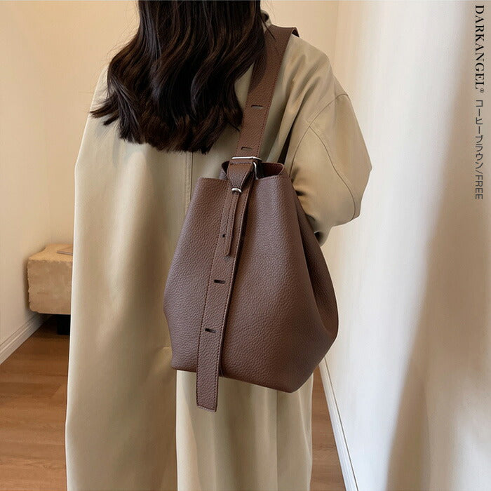 本革風バケツ型トートバッグ