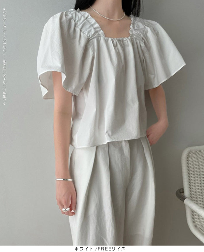 フリルギャザー入りスクエアネックブラウス