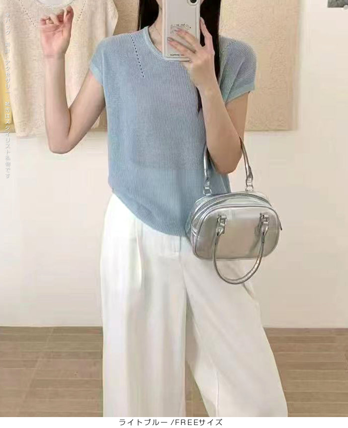 背中ボタン付きサマーシアーニット