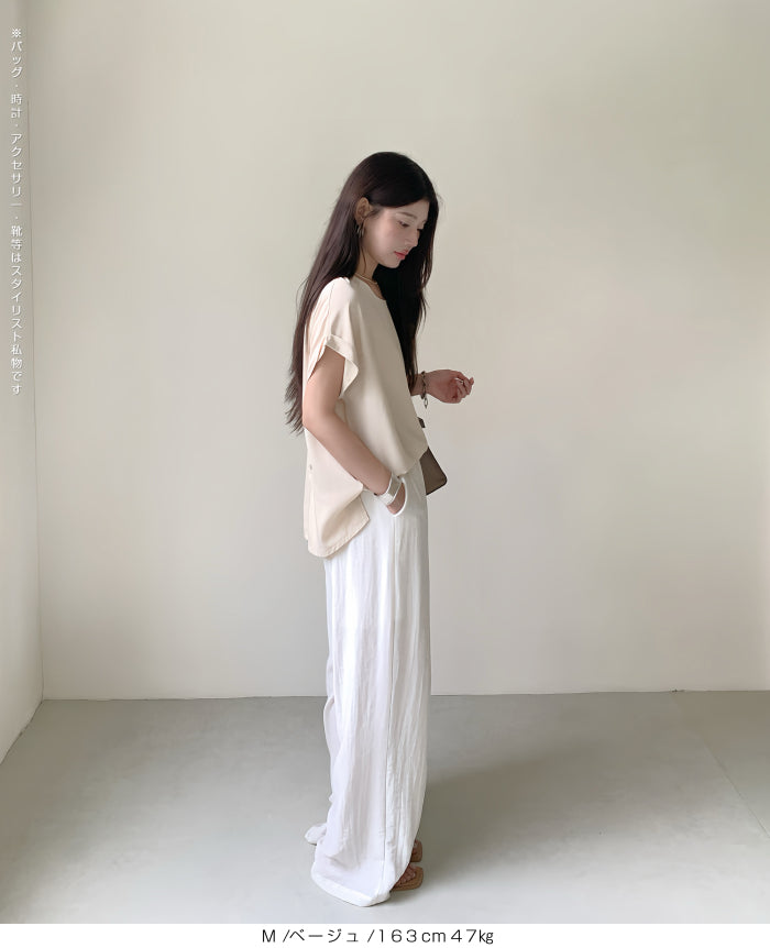 後ろボタンブラウス