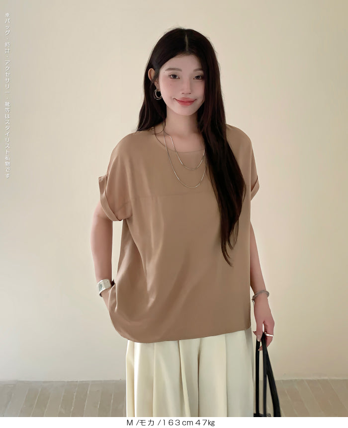 後ろボタンブラウス