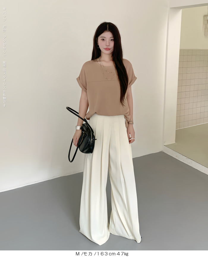 後ろボタンブラウス