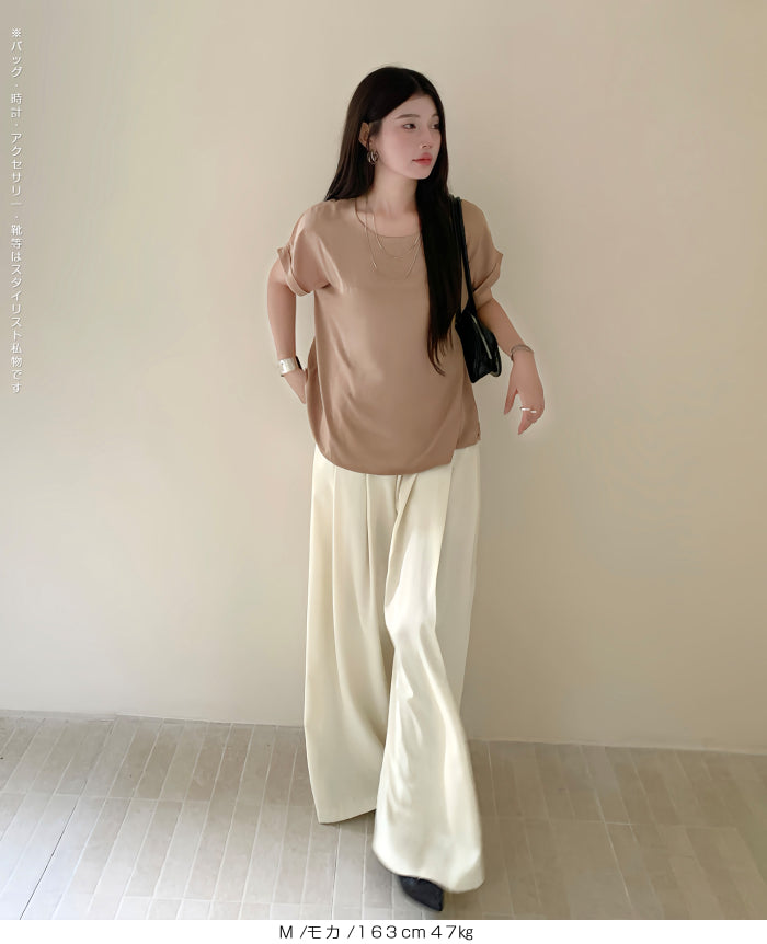 後ろボタンブラウス