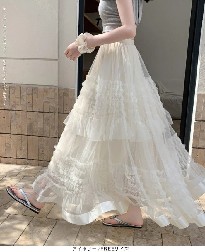 サテンチュールスカート