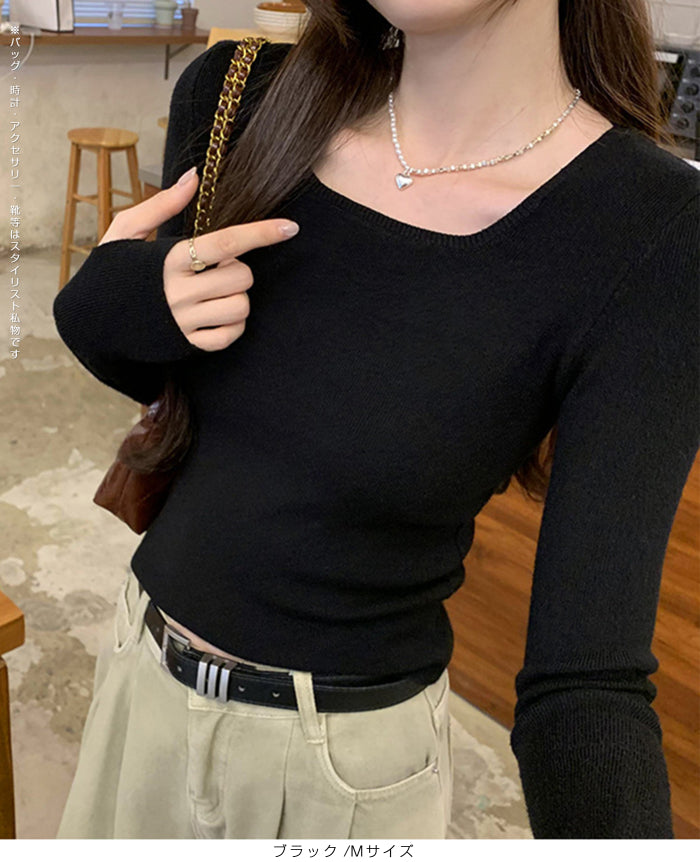 サムホール付きスクエアネックリブニット