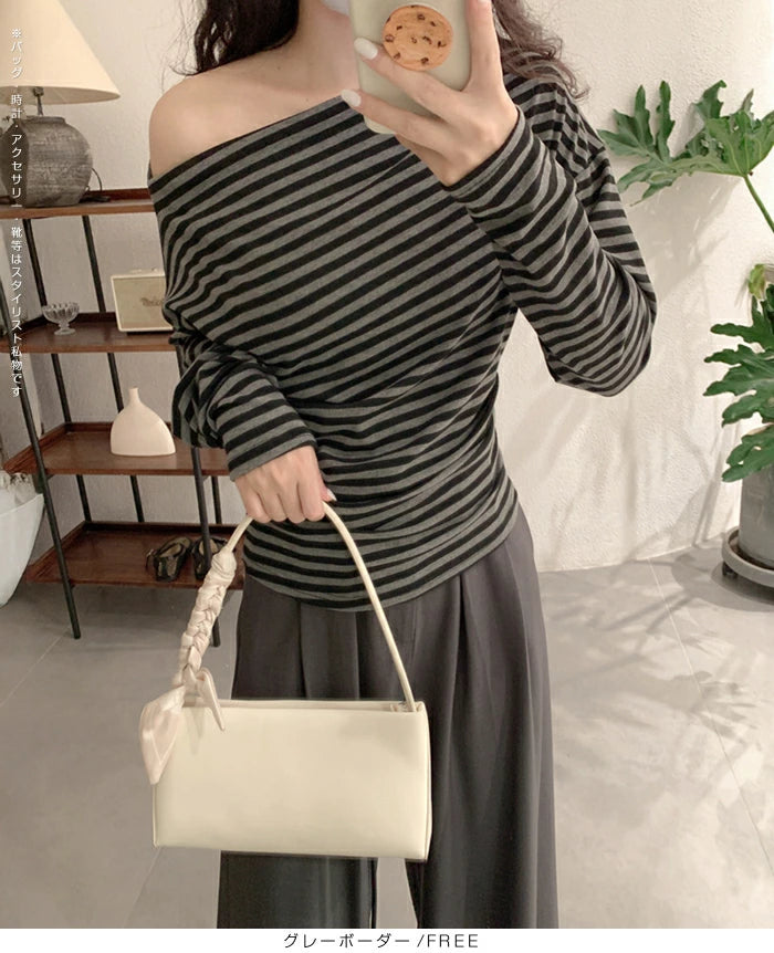 ワンショルサイドタックカットソー