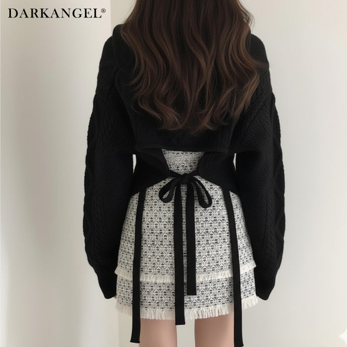 後ろリボンショート丈ニット