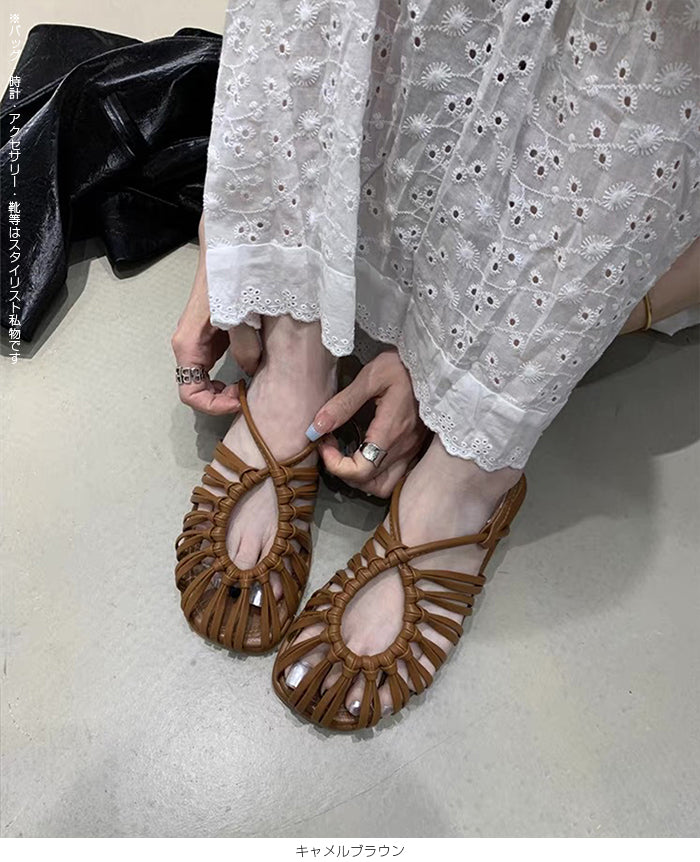 編み込みストラップサンダル