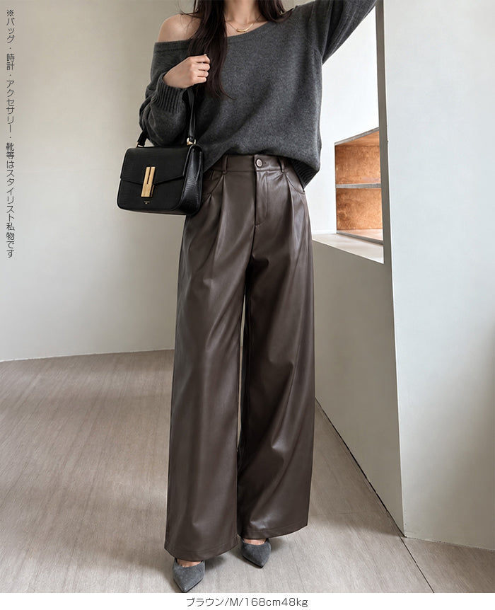 フェイクレザータック入りワイドパンツ