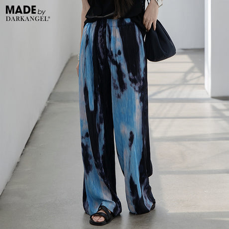 着映えるプリーツパンツ