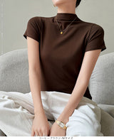モックネックTシャツ