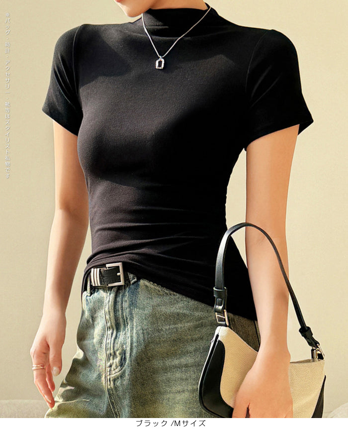 モックネックTシャツ｜程よく立ち上がるモックネックで上品な印象に