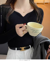 キーネックリブニット