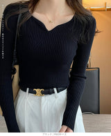 キーネックリブニット