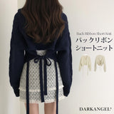 後ろリボンショート丈ニット