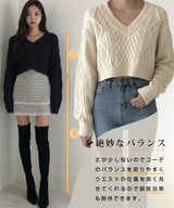 後ろリボンショート丈ニット