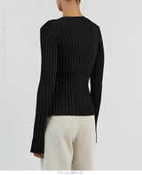 シンプルリブクルーネックニット