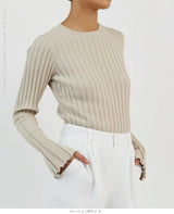 シンプルリブクルーネックニット