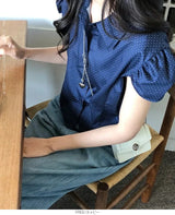 パフスリーブドット柄ブラウス