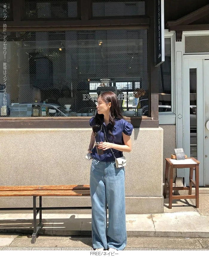 パフスリーブドット柄ブラウス