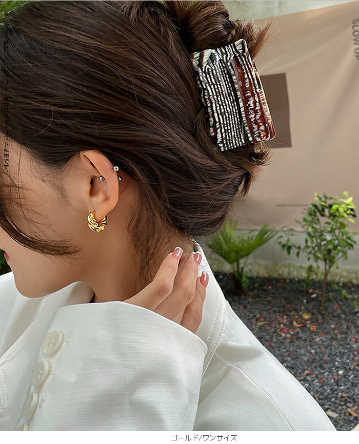 ツイストデザインフープピアス