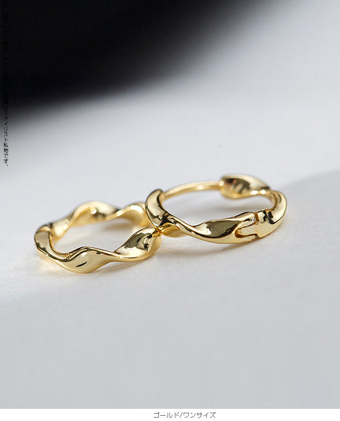 ツイストデザインフープピアス