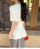 ペプラムニットトップス